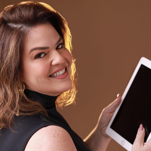 Do papel ao propósito: a trajetória de uma designer que transforma celebrações e marcas