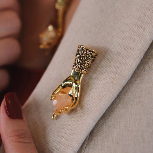 O broche voltou! E dessa vez mais interessante do que nunca